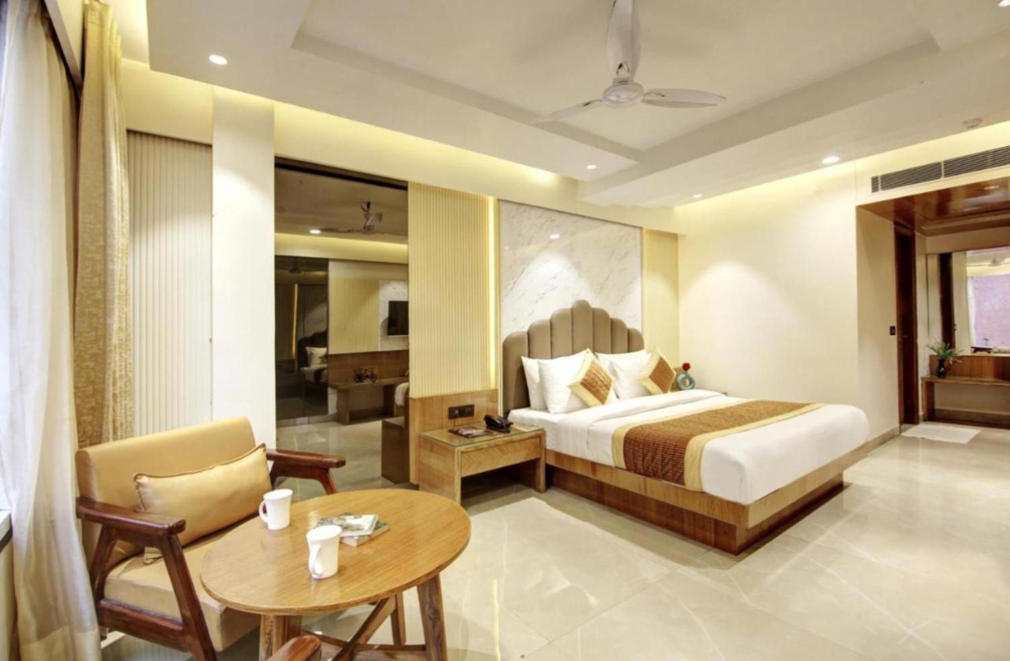 Hotel Platinum With Free Pickup-Delhi Airport 뉴델리 외부 사진