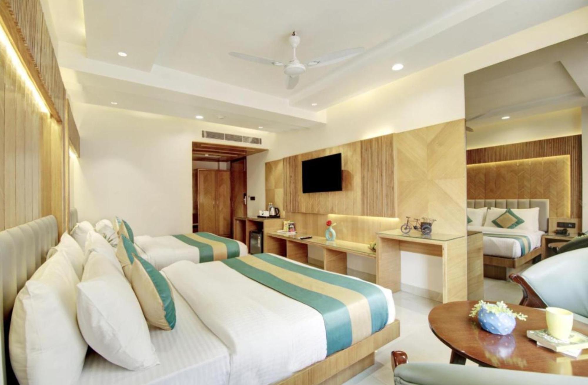 Hotel Platinum With Free Pickup-Delhi Airport 뉴델리 외부 사진