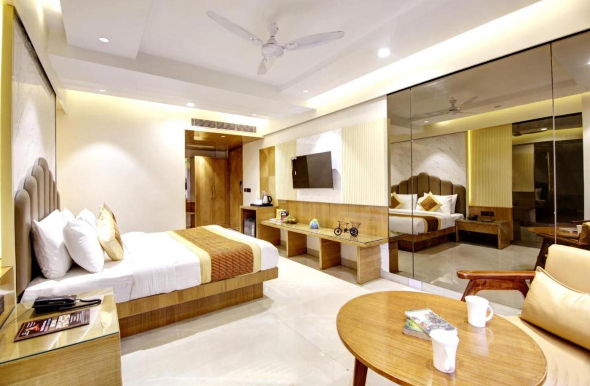 Hotel Platinum With Free Pickup-Delhi Airport 뉴델리 외부 사진